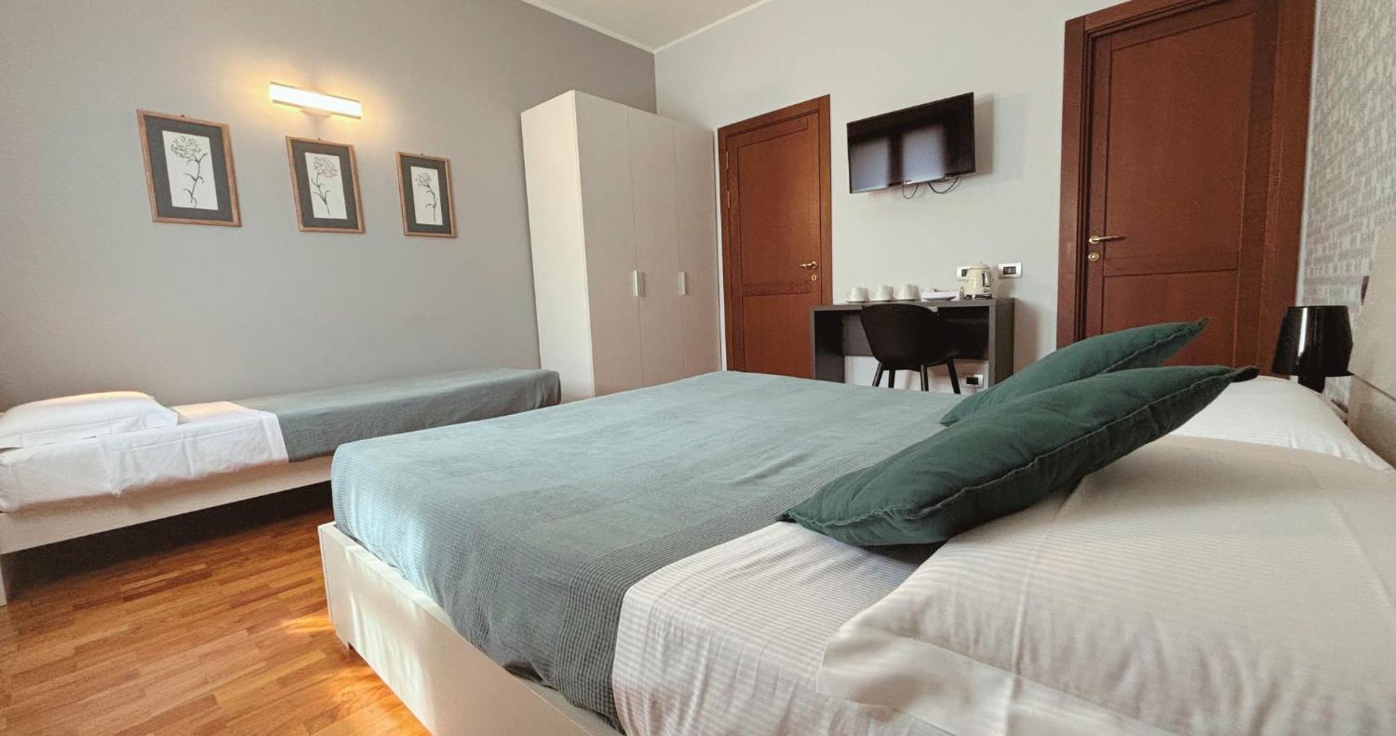 Bed and Breakfast Casa Ceruti Villa Guardia Exterior foto